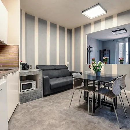 Termini Jacuzzi דירה